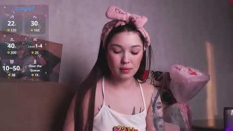 Snapshot of beccahert chatting on February 23, 2025, 2:18 am BeccaHert online show from February 23, 2025, 2:18 am