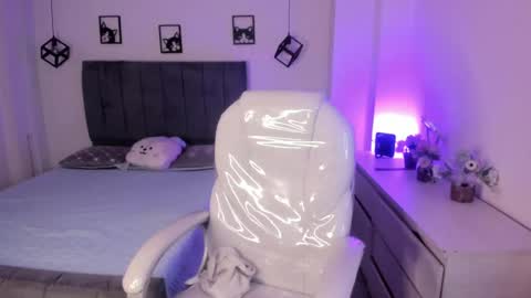 Snapshot of beck__jones chatting on October 21, 2025, 2:18 pm Marzhie online show from October 21, 2025, 2:18 pm