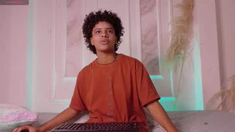 Beecckkkaaa online show from March 2, 2026, 1:51 pm