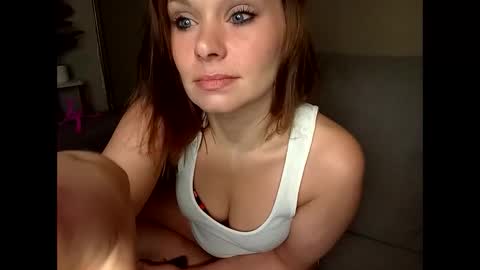 BECKY BOO  online show from May 17, 2026, 1:03 am