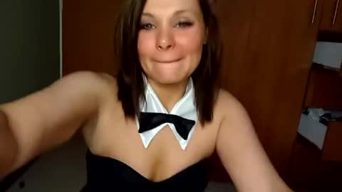 BECKY BOO  online show from August 3, 2026, 11:19 pm