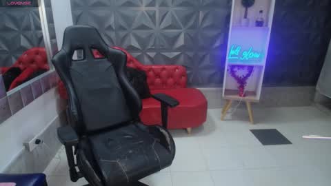 becky_lynch_102 online show from March 15, 2026, 7:42 pm