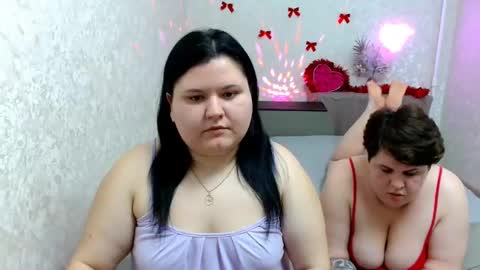 BeckyAndEllen online show from December 18, 2024, 8:25 pm