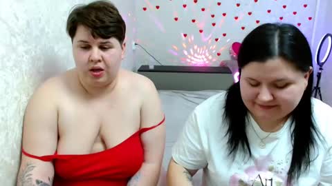 BeckyAndEllen online show from February 25, 2025, 8:19 pm