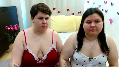 Snapshot of beckyandellen chatting on October 13, 2025, 9:20 am BeckyAndEllen online show from October 13, 2025, 9:20 am