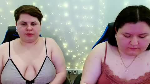 BeckyAndEllen online show from April 29, 2026, 7:53 pm