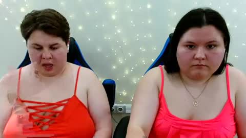 Snapshot of beckyandellen chatting on July 22, 2026, 10:34 pm BeckyAndEllen online show from July 22, 2026, 10:34 pm