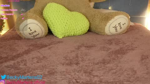Snapshot of beckymartens chatting on December 18, 2024, 5:48 am BeckyMartens come join me on    while im offline here  online show from December 18, 2024, 5:48 am