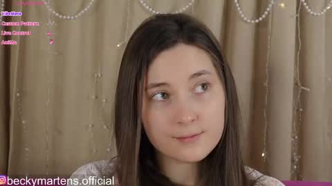 Snapshot of beckymartens chatting on May 20, 2026, 3:24 am BeckyMartens come join me on while im offline here online show from May 20, 2026, 3:24 am