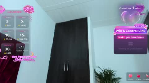 beckyrogue_44 online show from May 5, 2026, 9:17 am