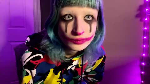 Beckytheclown online show from December 11, 2024, 8:04 am