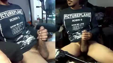 hungnheavy online show from July 24, 2026, 1:31 pm