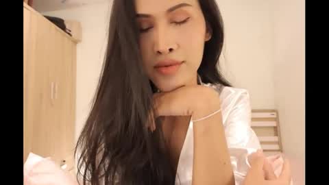 Snapshot of bee_thai chatting on December 20, 2024, 5:40 pm bee_thai online show from December 20, 2024, 5:40 pm