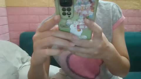 beebaby_xx online show from October 11, 2025, 3:17 am