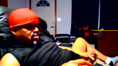 BEEF69DOG online show from June 7, 2026, 4:38 am