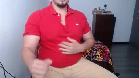 Snapshot of beefypecs_10 chatting on April 16, 2026, 9:37 pm Criss2fer online show from April 16, 2026, 9:37 pm