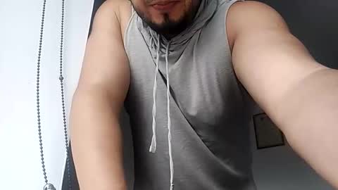 Snapshot of beefypecs_10 chatting on May 17, 2026, 2:57 pm Criss2fer online show from May 17, 2026, 2:57 pm