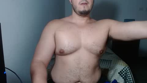 Snapshot of beefypecs_10 chatting on May 19, 2026, 11:44 pm Criss2fer online show from May 19, 2026, 11:44 pm