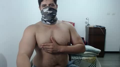 Snapshot of beefypecs_10 chatting on May 28, 2026, 3:37 am Criss2fer online show from May 28, 2026, 3:37 am