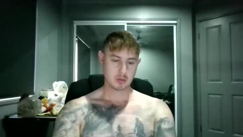 Snapshot of beelzebubxo chatting on October 29, 2025, 11:39 pm beelzebubxo online show from October 29, 2025, 11:39 pm