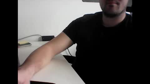 beenee3 online show from March 13, 2026, 7:15 am