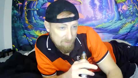 Snapshot of beercanthickness chatting on October 26, 2025, 5:52 pm Dunkindaddy online show from October 26, 2025, 5:52 pm