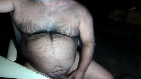 Snapshot of beers19 chatting on October 19, 2025, 1:56 pm beers19 online show from October 19, 2025, 1:56 pm