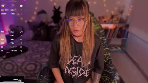 Snapshot of beethmanning_ chatting on September 12, 2025, 8:53 pm       online show from September 12, 2025, 8:53 pm