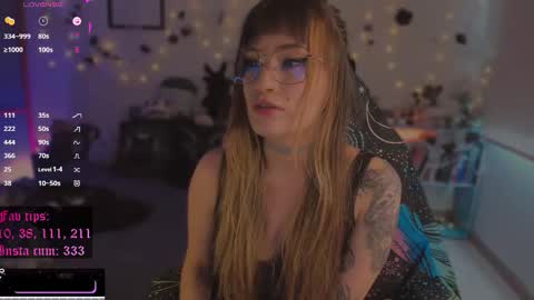 Snapshot of beethmanning_ chatting on October 8, 2025, 5:54 pm       online show from October 8, 2025, 5:54 pm