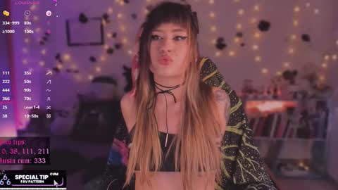 Snapshot of beethmanning_ chatting on October 15, 2025, 9:59 pm       online show from October 15, 2025, 9:59 pm