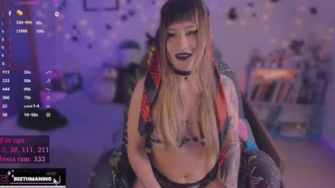 Snapshot of beethmanning_ chatting on October 27, 2025, 11:09 pm       online show from October 27, 2025, 11:09 pm