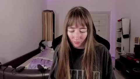 Lisa online show from September 19, 2025, 6:19 pm