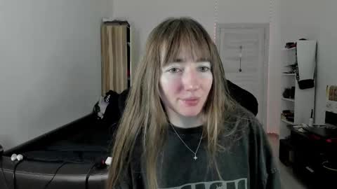 Lisa online show from October 5, 2025, 3:43 pm