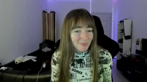 Lisa online show from October 9, 2025, 7:12 pm