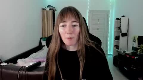 Lisa online show from November 1, 2025, 2:41 pm