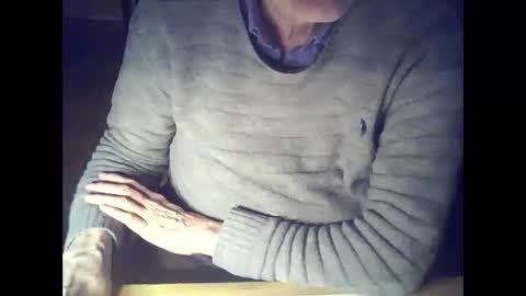 Snapshot of bekklove1 chatting on February 3, 2025, 4:10 pm bekklove1 online show from February 3, 2025, 4:10 pm