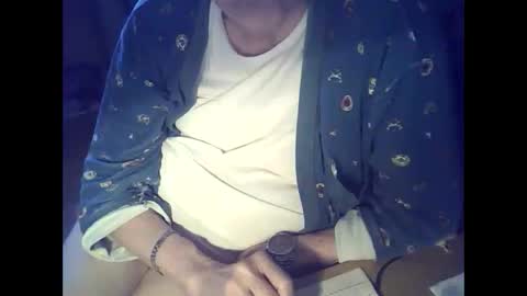 Snapshot of bekklove1 chatting on February 20, 2025, 10:27 am bekklove1 online show from February 20, 2025, 10:27 am