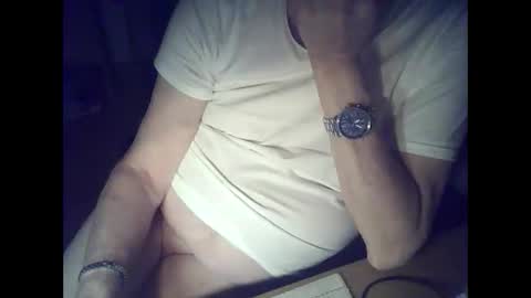 Snapshot of bekklove1 chatting on February 26, 2025, 4:35 pm bekklove1 online show from February 26, 2025, 4:35 pm