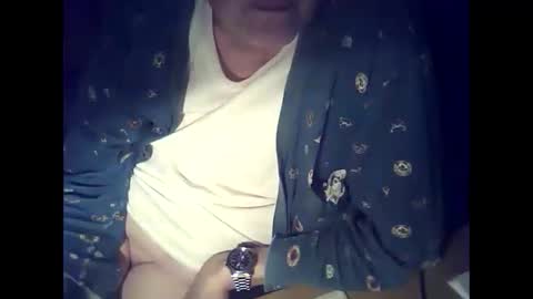 Snapshot of bekklove1 chatting on March 4, 2025, 6:04 am bekklove1 online show from March 4, 2025, 6:04 am