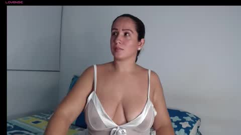 Snapshot of bela_hadid05 chatting on October 2, 2025, 4:41 am hadid online show from October 2, 2025, 4:41 am