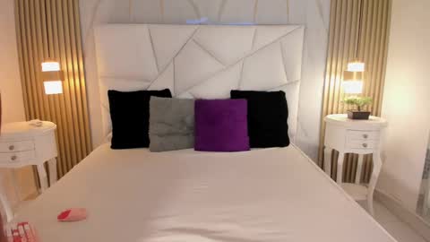 Snapshot of belacampbell chatting on September 16, 2025, 5:08 am Bela online show from September 16, 2025, 5:08 am