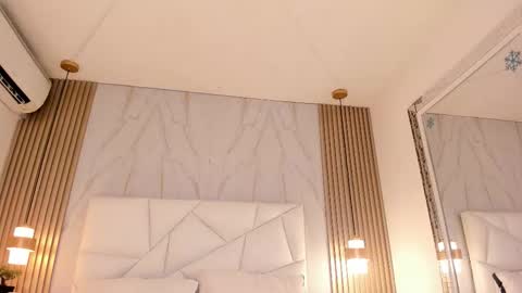 Bela online show from November 20, 2025, 6:46 am