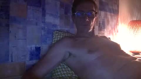 Snapshot of belami_france chatting on November 24, 2025, 8:30 pm SexFriendFrance online show from November 24, 2025, 8:30 pm