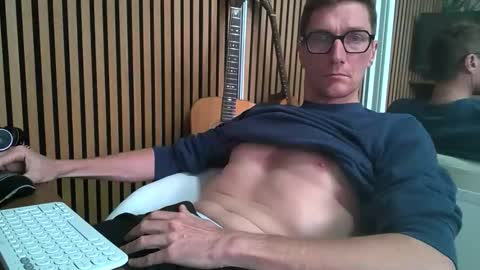 Snapshot of belami_france chatting on January 7, 2026, 10:29 am SexFriendFrance online show from January 7, 2026, 10:29 am