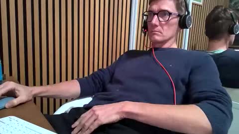 Snapshot of belami_france chatting on January 15, 2026, 4:11 pm SexFriendFrance online show from January 15, 2026, 4:11 pm