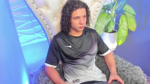 Snapshot of belamiramil chatting on October 16, 2025, 10:22 pm independent model online show from October 16, 2025, 10:22 pm