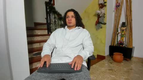 Snapshot of belamiramil chatting on November 18, 2025, 1:55 am independent model online show from November 18, 2025, 1:55 am