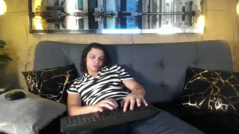 independent model online show from May 16, 2026, 10:36 am