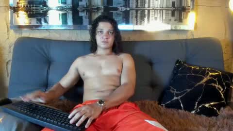 independent model online show from May 22, 2026, 9:53 pm