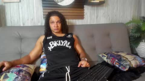 independent model online show from May 26, 2026, 7:10 pm